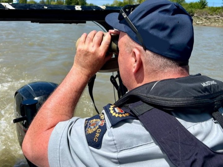 本地2個社區的警方說接獲多人報案表示收到詐騙短訊要求支付拖欠的超速告票罰款