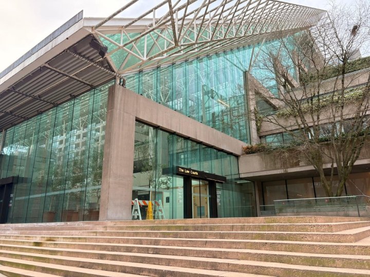 BC水電局入禀控告Vanderhoof地區1個牧場阻撓聯邦政府稱為國家建設工程重要輸電線路的施工