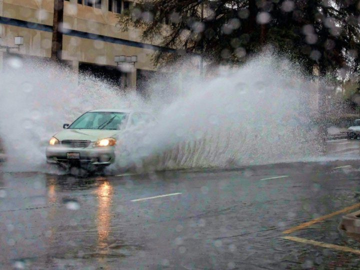 連日暴雨致多處受損　卑詩3號公路須關閉搶修