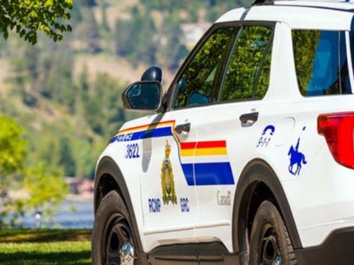 本拿比週五凌晨有途人被車撞到