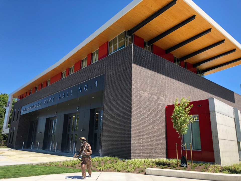 Featured News-BC工作安全局仍在調查列治文昨日發生的工業意外1名工人在1座Condo進行維修工作期間受傷傷勢嚴重