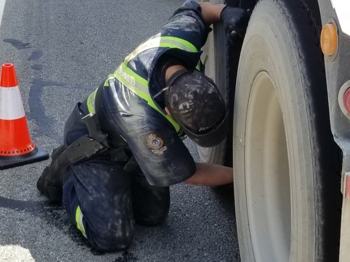 本拿比皇家騎警去年一共向違規司機開近四千張告票