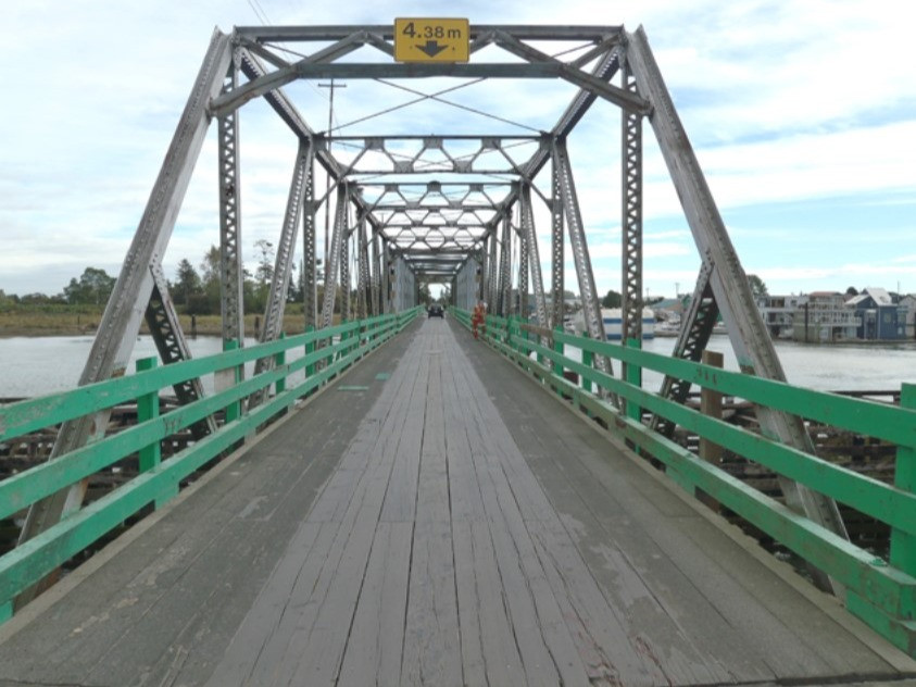 Featured News-三角洲Westham島行車橋本週初被船撞   運聯指未有重開時間表