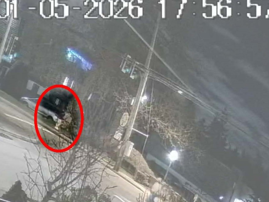 Featured News-列治文一號路發生嚴重車禍 婦人橫過馬路被撞命危