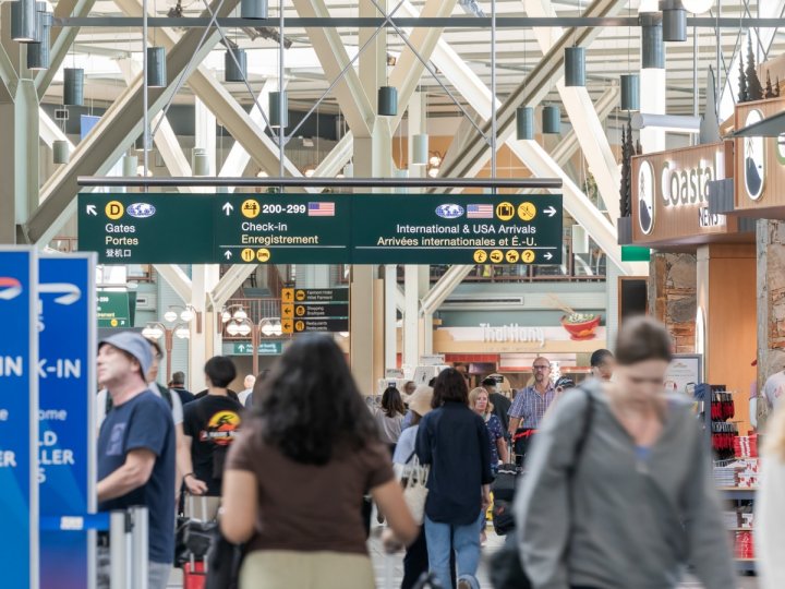 溫哥華國際機場管理局說機場在去年接待超過2690萬名訪客按年增加2.7%
