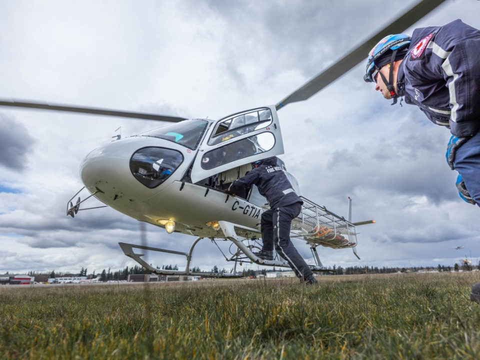 Featured News-Squamish攀山者墮下頭部受傷　搜救隊出動直升機營救