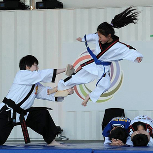 「合氣道激戰滙演」- 金鷹武館，學員們將表演武士刀、雙節棍、自衞術、連環踢板等，技驚四座！