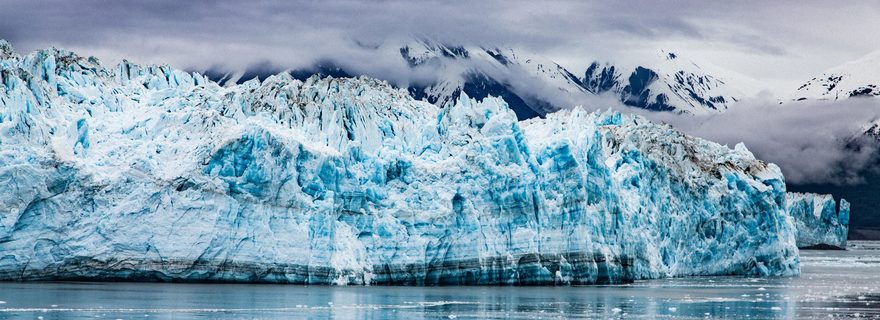 Hubbard Glacier。