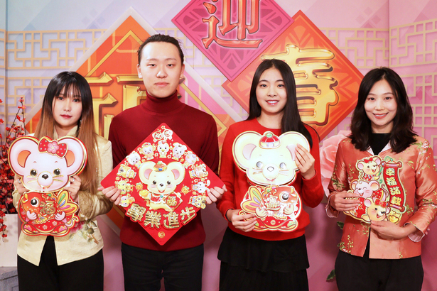加拿大中文電台國語節目部（左起）：Bambi、Nick、Cindy、Shang Shang。
