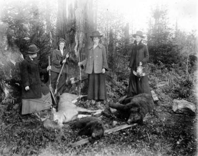 在 1911 年有軌電車築成前，Burnaby Lake 仍有大型野生動物出沒。(City of Vancouver Archives)