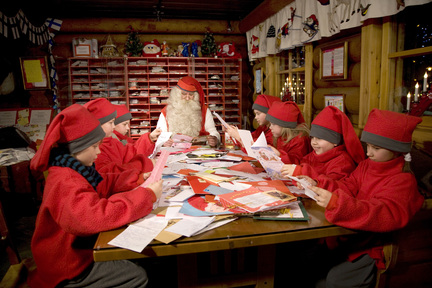 聖誕老人村每年收到從世界各地寄來的信件多達 50 萬封。(santaclausvillage.info)