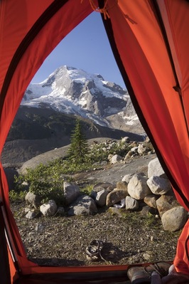 早上醒來，打開帳篷即能欣賞這樣的 million dollar view，曾有如此珍貴經歷的又有幾人？