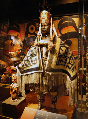 博物館內收藏有關原住民之文物極豐。