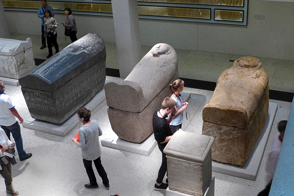 Neues 收藏了包括木乃伊在內的大量古埃及文物。