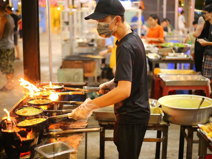 Restaurant 地板黏可以馬上走人!主廚列舉 9 跡象「餐廳一定很髒」1746075991 Restaurant 地板黏可以馬上走人!主廚列舉 9 跡象「餐廳一定很髒」