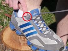 Heel Lock 運動鞋上「最後一個洞」到底有甚麼用？