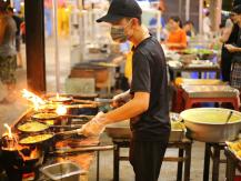 Restaurant 地板黏可以馬上走人！9 跡象「餐廳一定很髒」1746054569