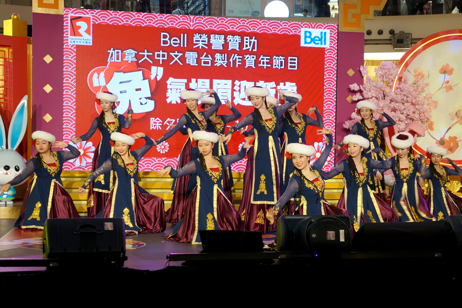 CNY Eve 送虎迎兔「兔氣揚眉迎新歲」10912