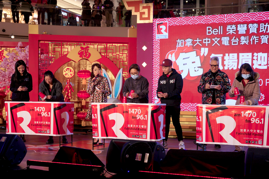 CNY Eve 送虎迎兔「兔氣揚眉迎新歲」10980