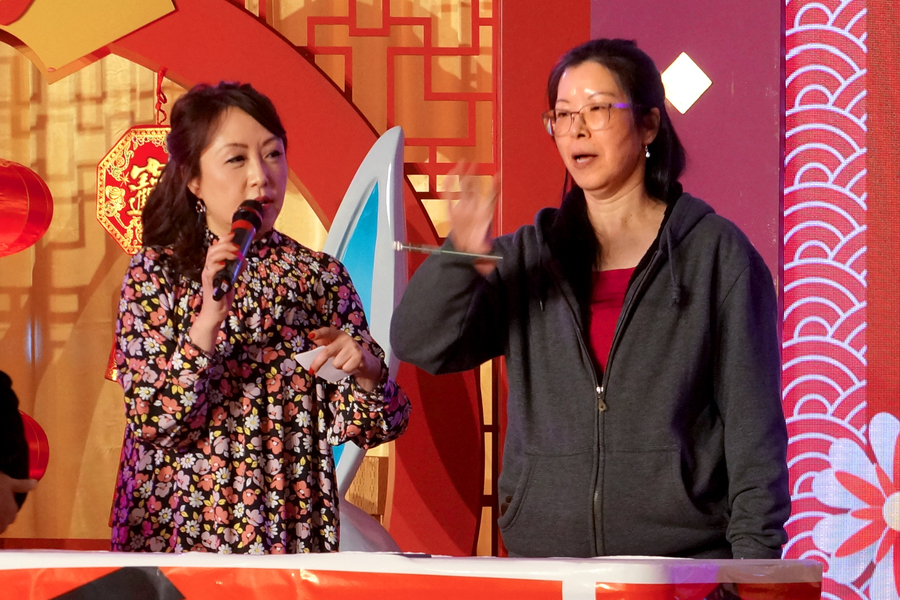 CNY Eve 送虎迎兔「兔氣揚眉迎新歲」10983