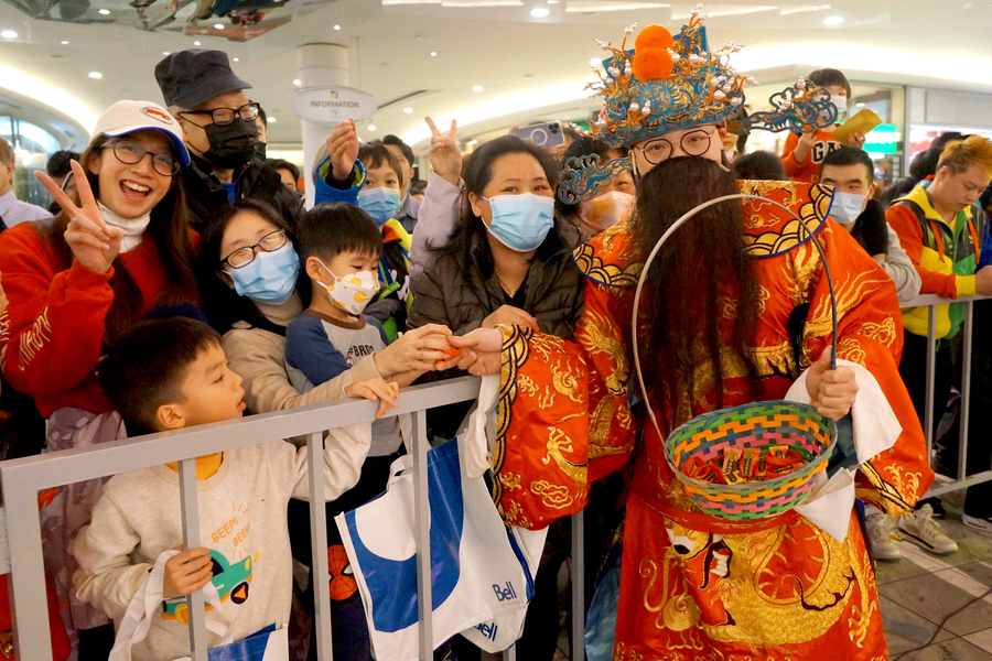 CNY Eve 送虎迎兔「兔氣揚眉迎新歲」