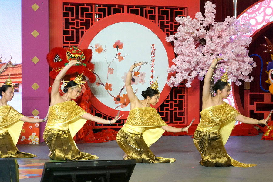 LNY Eve 送虎迎兔「龍鳳呈祥賀新歲」11872