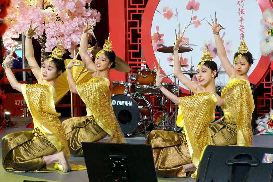 LNY Eve 送虎迎兔「龍鳳呈祥賀新歲」11874