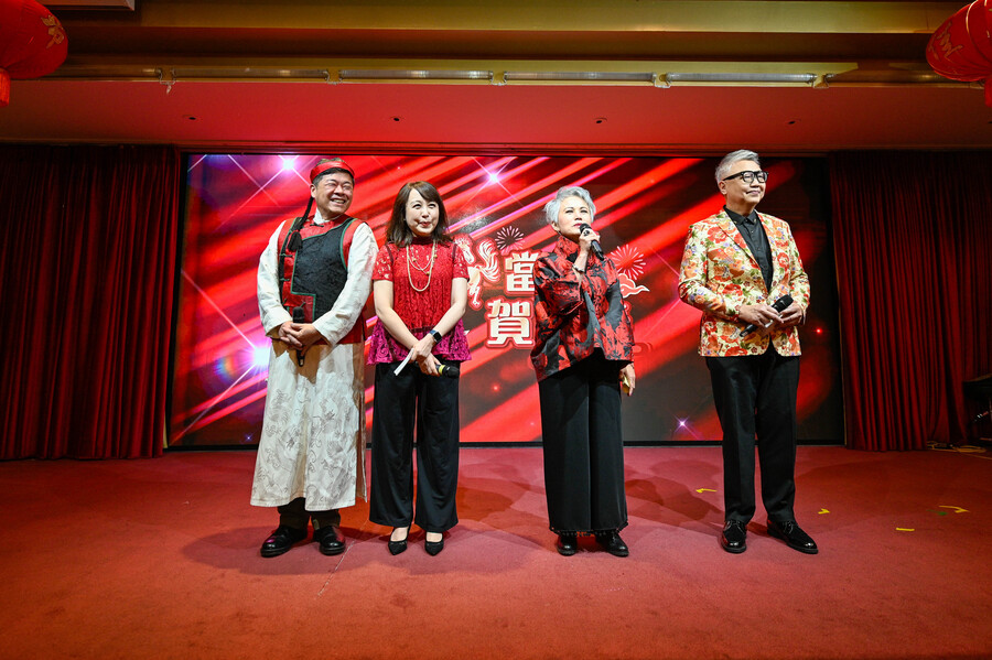 《一馬當先賀新春》圖片集13746