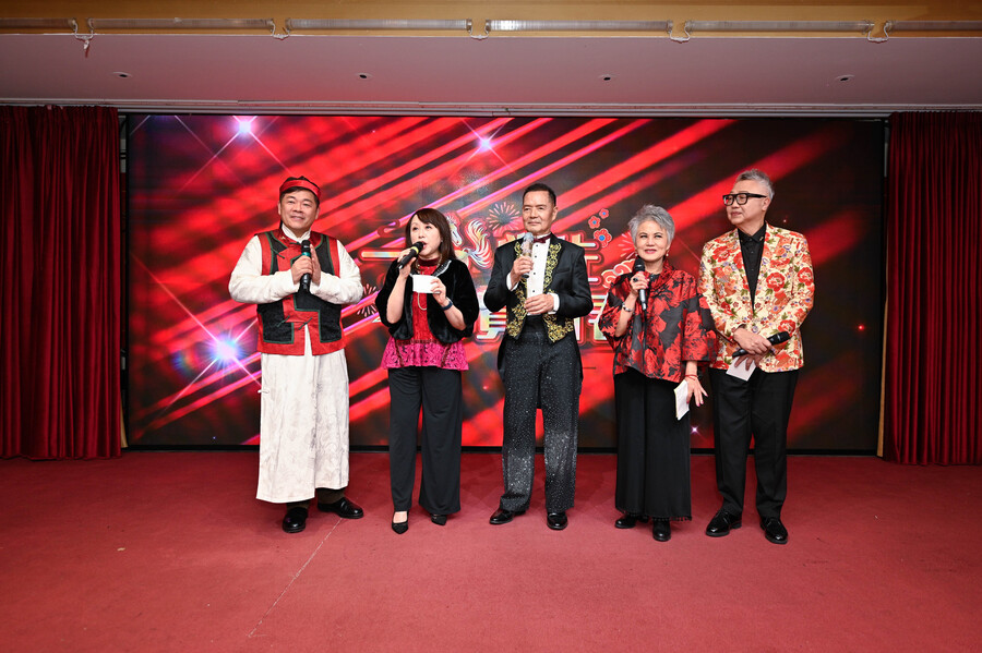 《一馬當先賀新春》圖片集13765