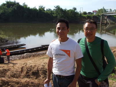 William Ho and Chris Wong<br>何活權 黃凱芹 老撾愛心之旅1780