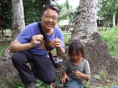 William Ho and Chris Wong<br>何活權 黃凱芹 老撾愛心之旅1790