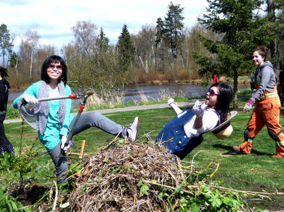 Tree-planting Fun 植樹好玩超爽