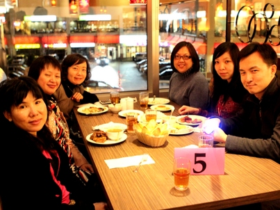 Xmas Party (4) 每枱坐一坐2324