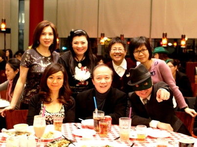 Xmas Party (4) 每枱坐一坐2325