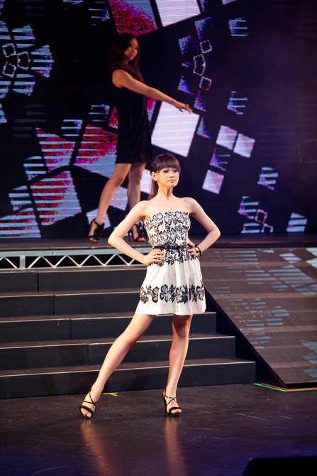 Sunshine Nation 2013 決賽台上4126