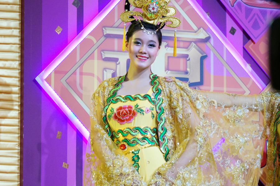 CNY Eve 鼓舞飛羊慶豐年5470