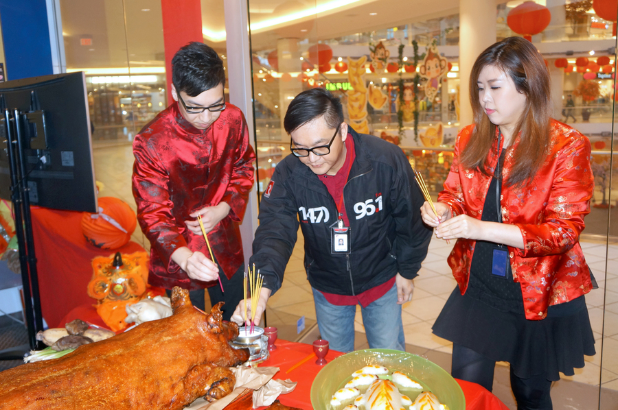 CNY Pig Cutting 加拿大中文電台初五開年6417
