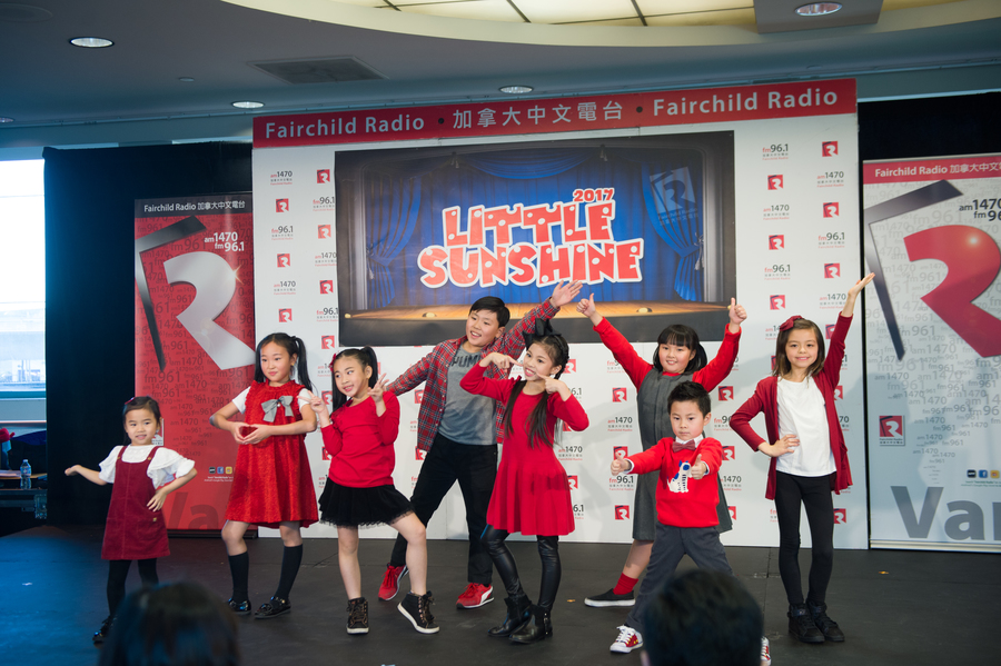Little Sunshine 微笑眼神萌翻全場7819