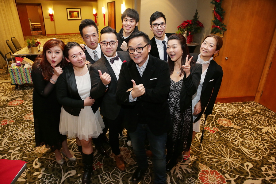 DJ 華麗轉身 盛裝出席聖誕聯歡派對7910