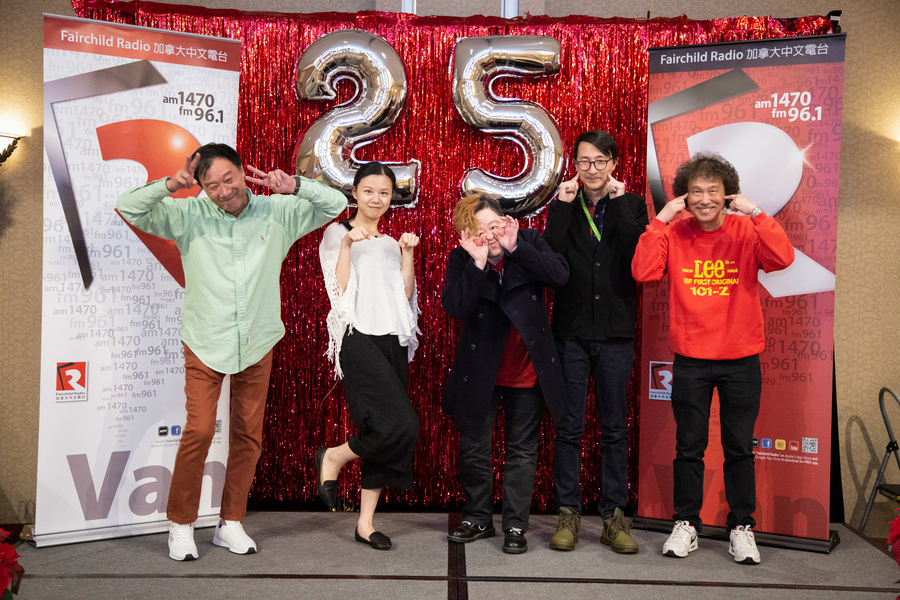  電台聖誕派對 講心又講金 大家很開心！8575