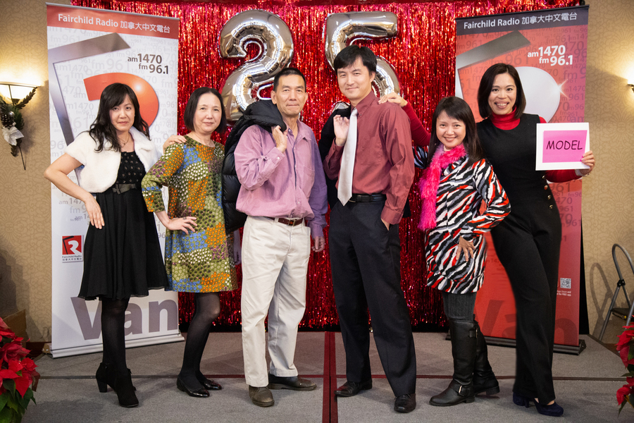  電台聖誕派對 講心又講金 大家很開心！8576