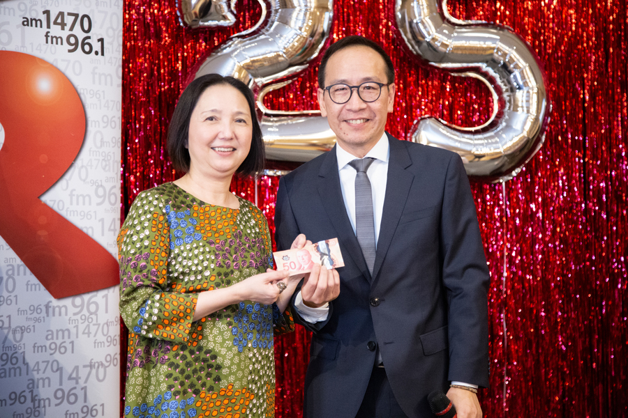  電台聖誕派對 講心又講金 大家很開心！8612
