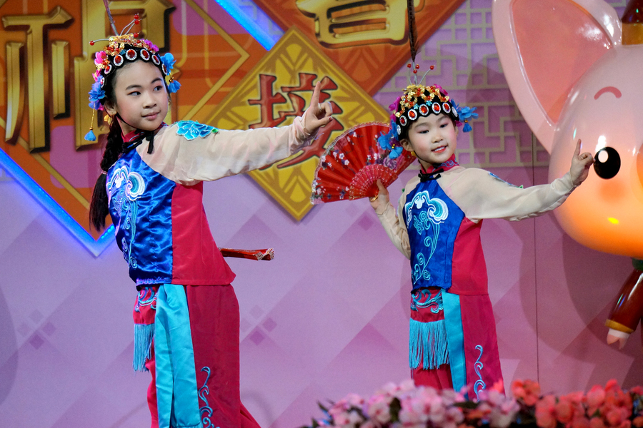 CNY Eve「豬圓玉潤賀肥年」圖片集8715
