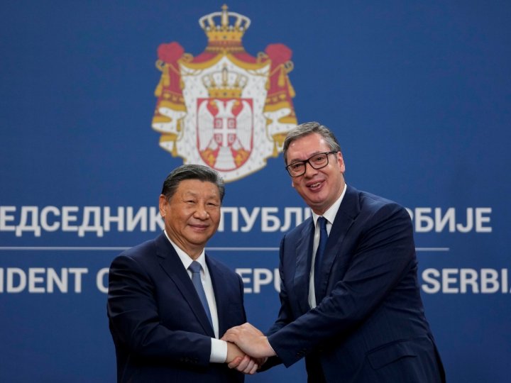 中國國家主席習近平結束對塞爾維亞的國事訪問乘搭專機前往匈牙利繼續歐洲訪問行程