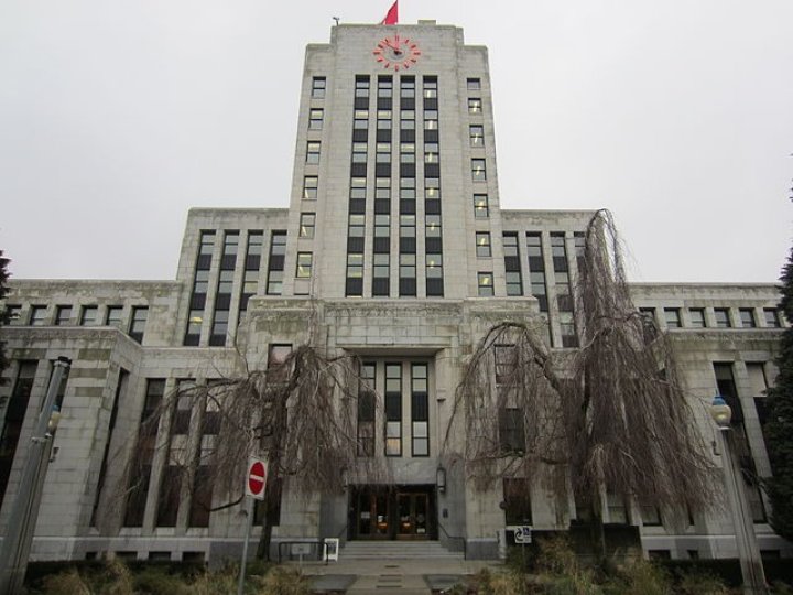 溫市議會昨通過百老匯街走廊規劃 增加項目密度及研增加租客保護