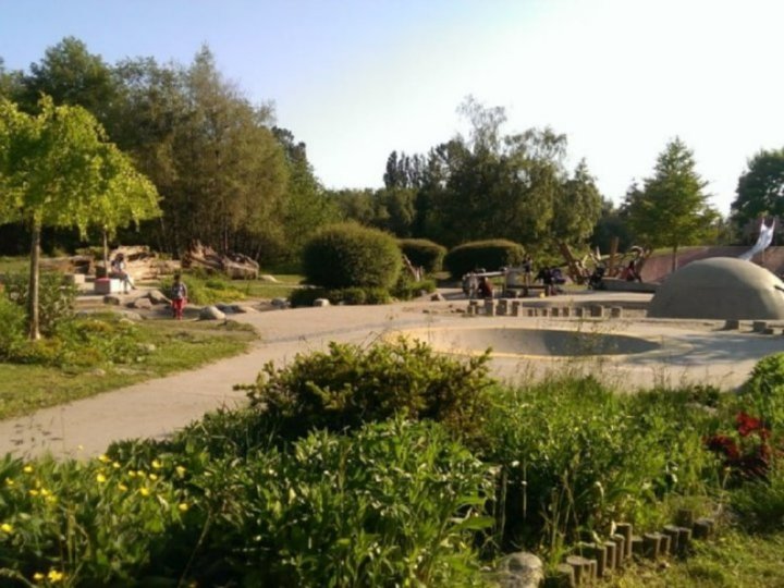 大溫公園局通過徵收社區中心泊車費