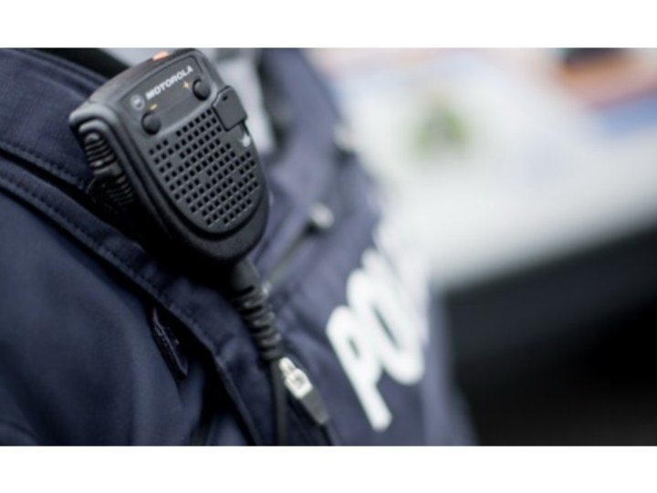 列治文現企圖綁架案 疑犯疑穿有「警察」字樣服飾