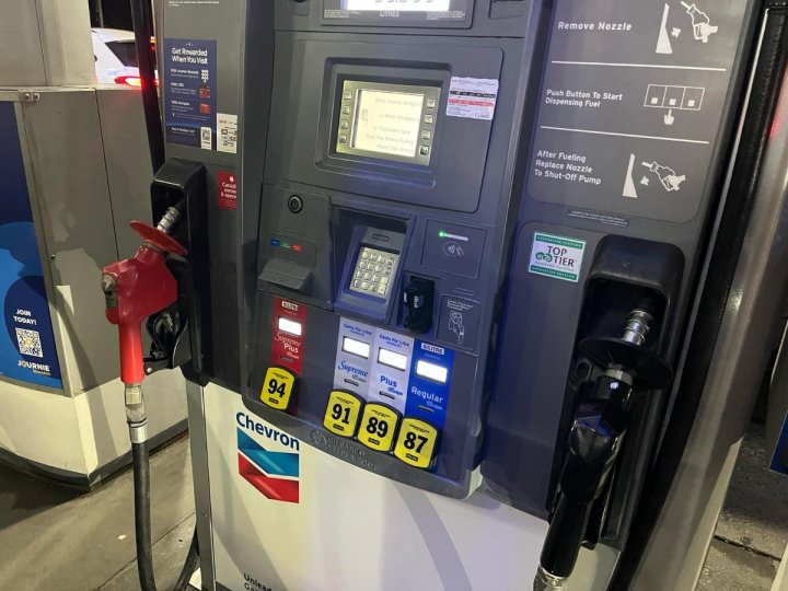 大溫地區油價持續下跌 專家料趨勢料持續至年底